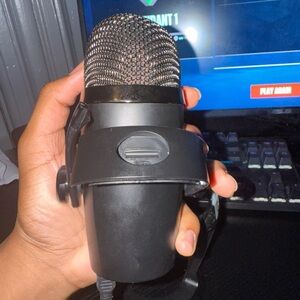 Blue Yeti Nano Multi-Pattern USB Condenser Microphone Slightly used